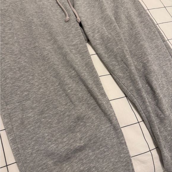 H&M Divided Grey Sweatpants size Large - Picture 3 of 10